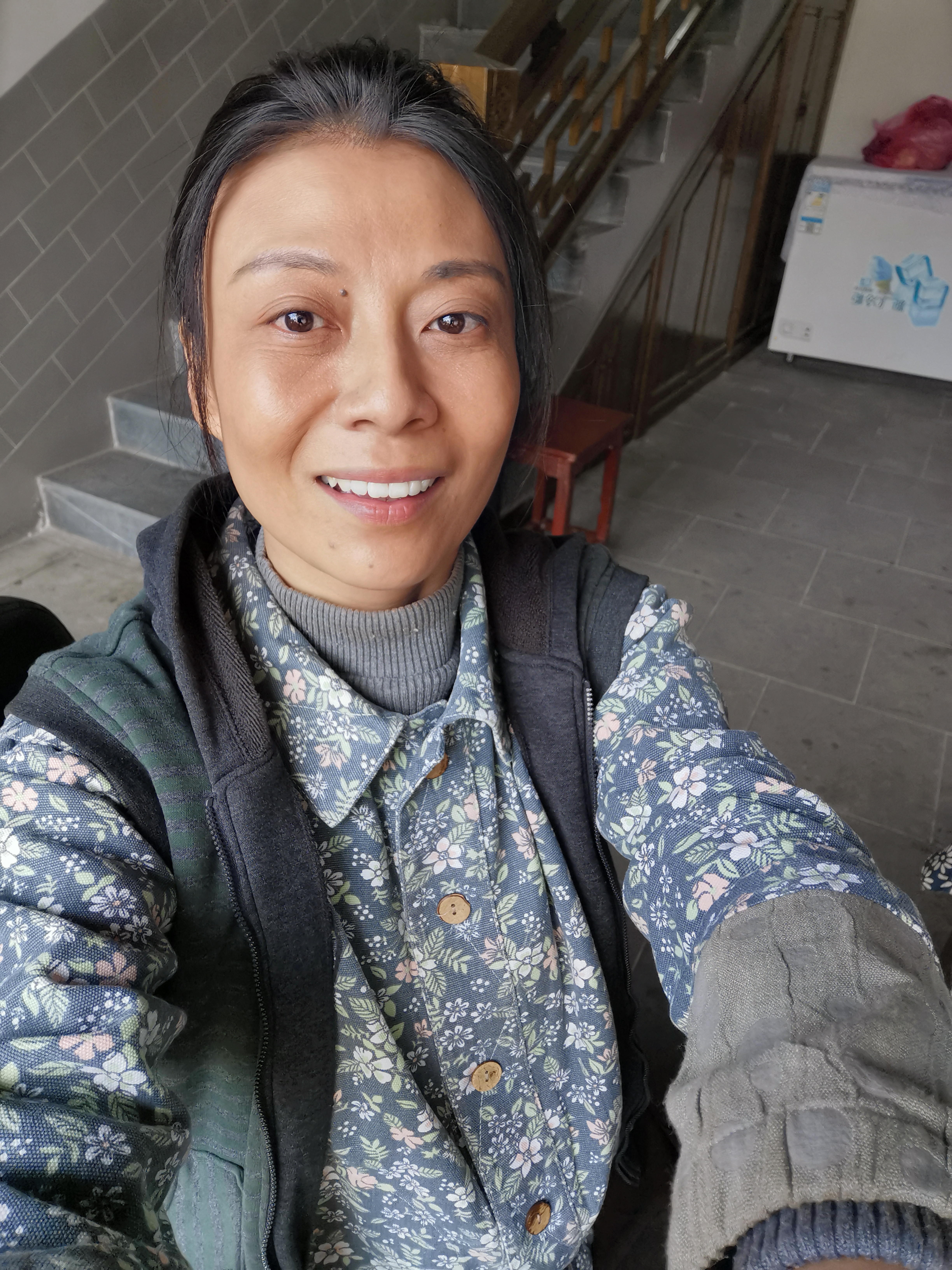 ">茹天,中国内地 a target="_blank" href="/item/影视演员/9228377"