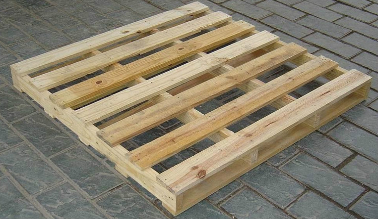 该司主要产品有免熏蒸托盘,木质托盘,栈板,木箱,包装箱,,钢带