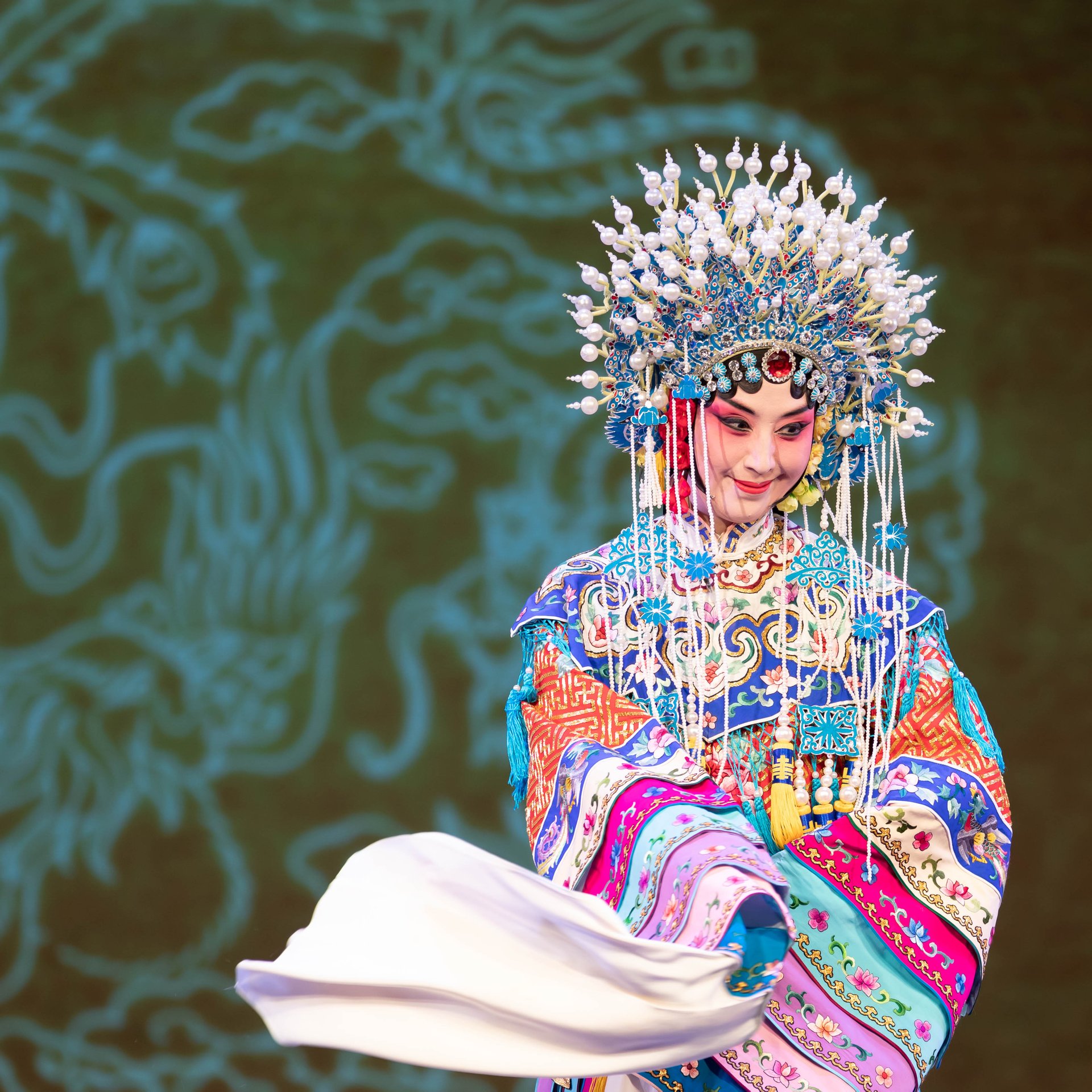 祖籍江苏省溧阳市,上海京剧院梅派大青衣,国家一级