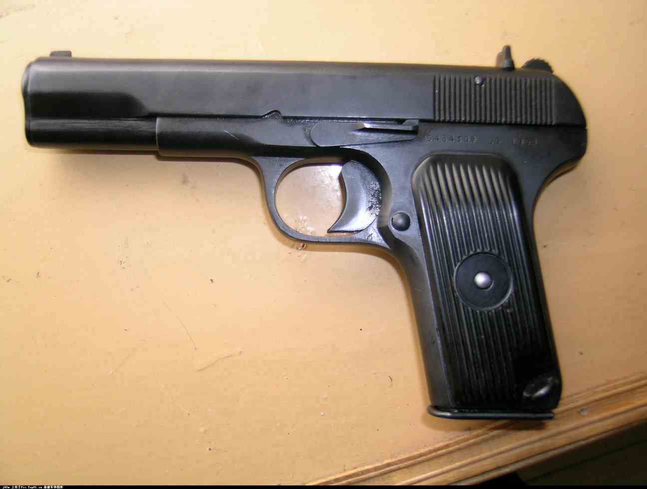  p>tt-33手枪是苏联著名枪械设计师费约道尔·巴基雷必基·托卡列夫于