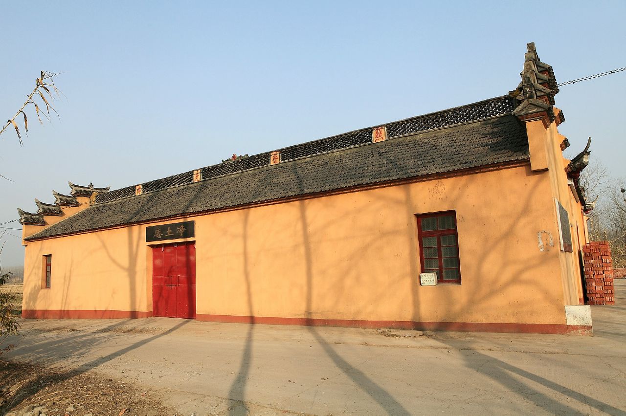  p>沿河镇,隶属于江苏省盐城市建湖县,地处 a target="_blank" href="