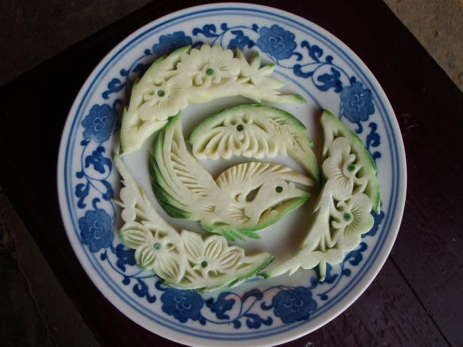  p>雕花柚皮是一种民间 a target="_blank" href="/item/蜜饯/8724283