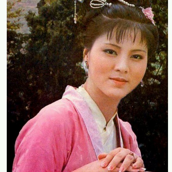 曹雪芹所著中国古典小说《 a target="_blank" href="/item/红楼梦