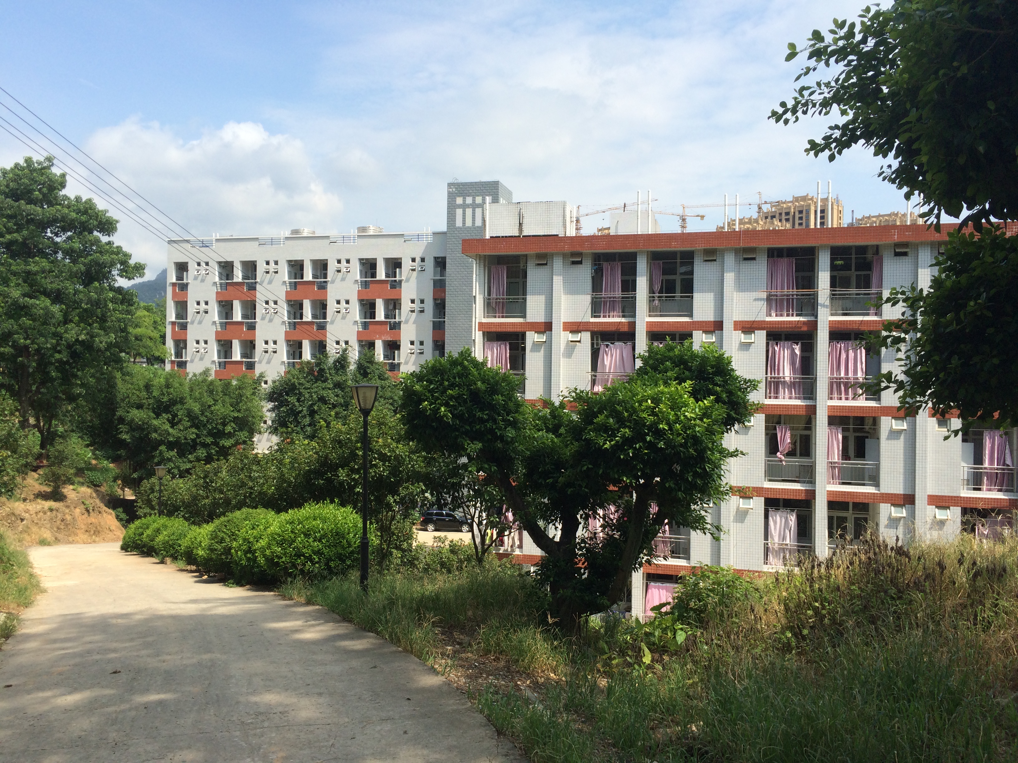  p data-id="gnbshncon1">福州高新区第一中学(闽侯县第三中学)