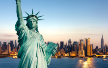 手捧《独立宣言》的自由女神