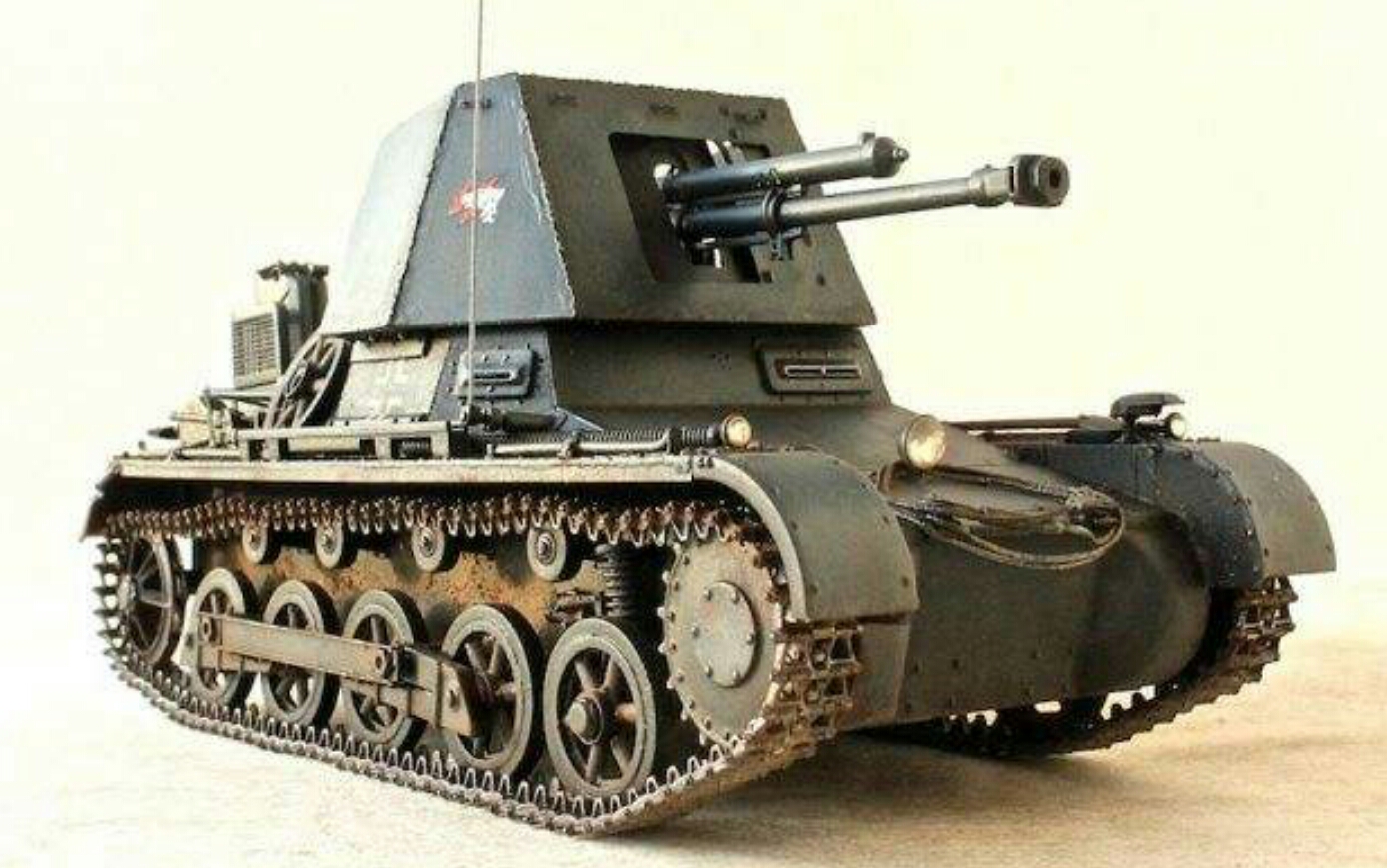 它安装的是捷克制造的47mm pak(t) 36 l/43.4(skoda 47mm a-5 p.u.
