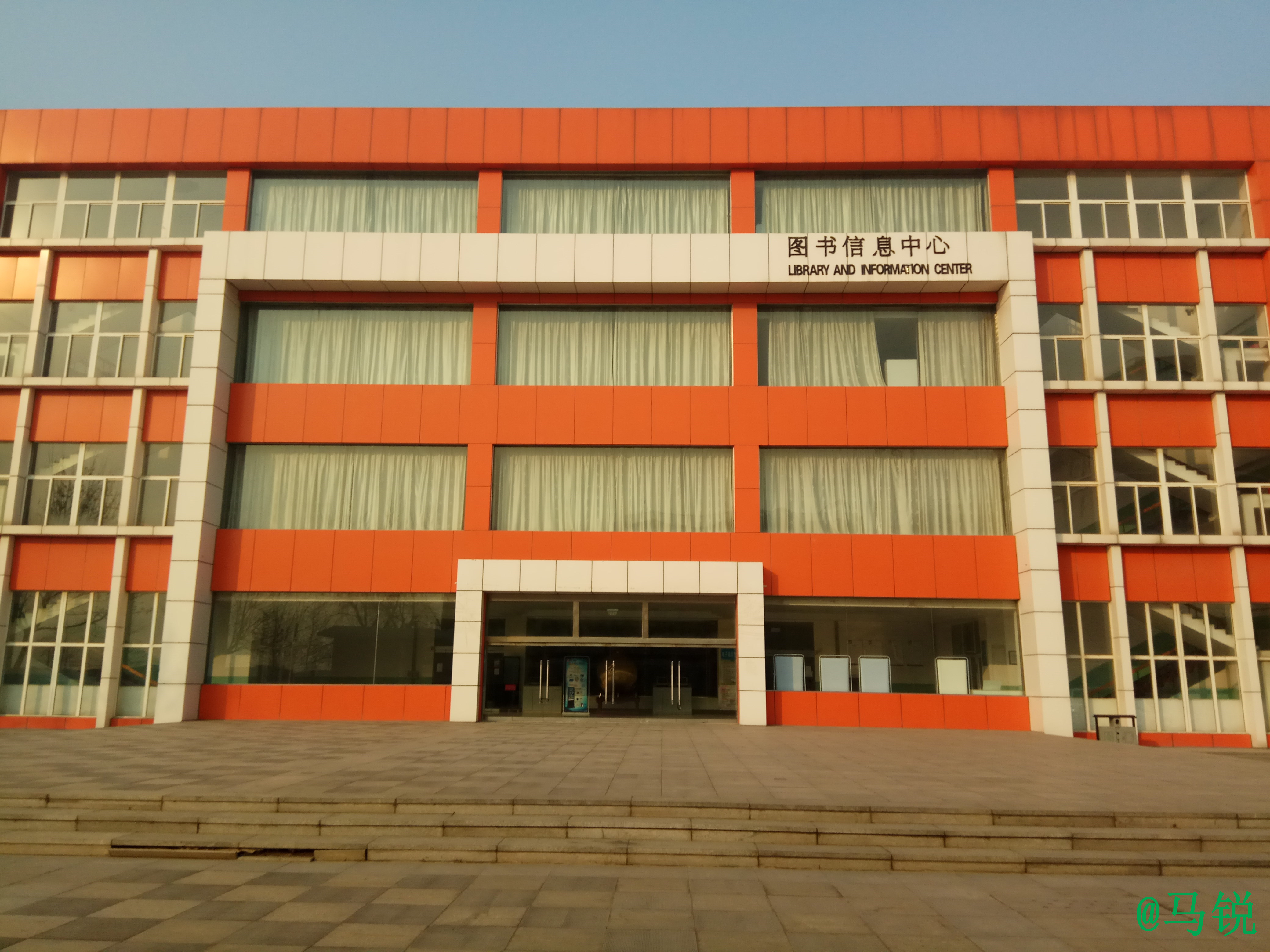  p>河北传媒学院( i>hebei institute of communications /i>),简称"