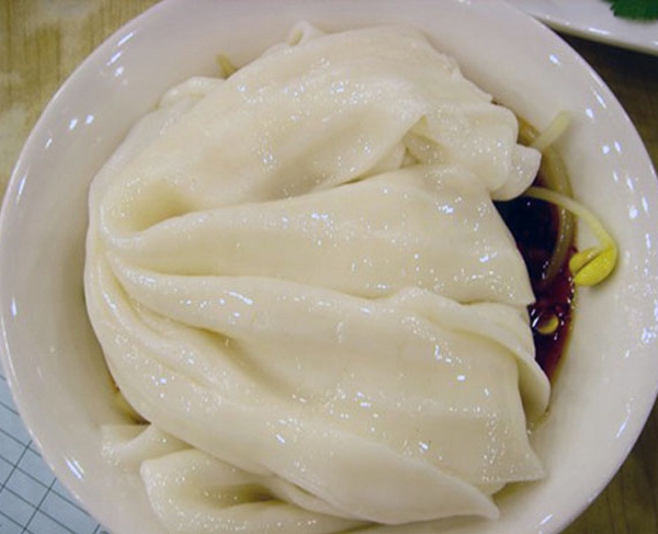  p>汉中米面皮,当地一般简称 a href="#" data-lemmaid="10592423">