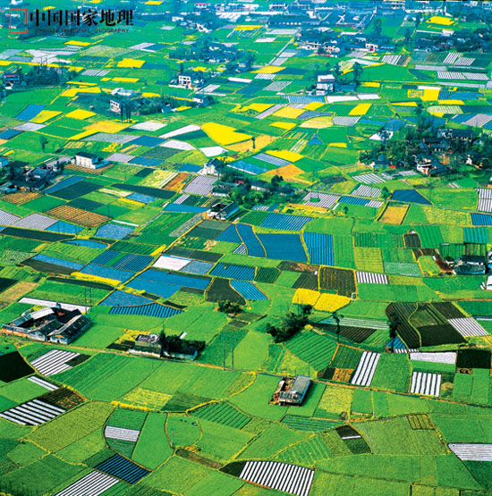  p>鄱阳湖平原,又称豫章平原,鄱阳湖盆地,是南昌盆地的重要部分.