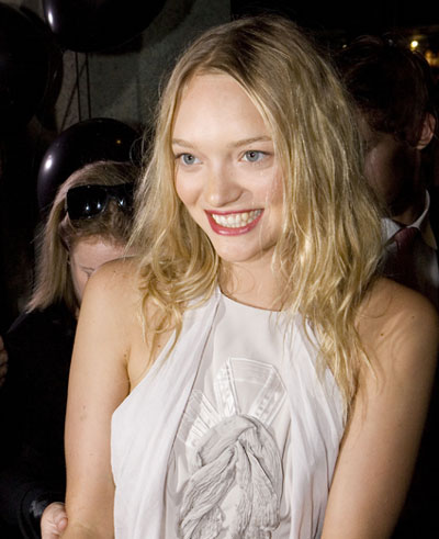  p>嘉玛·沃德( i>gemma ward /i>),1987年11月3日出生于澳大利亚西