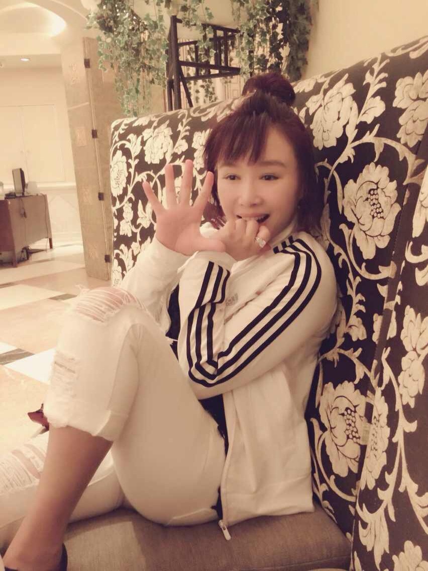 ">北京电影学院表演系 /a>,出生于辽宁沈阳,中国女演员,李春波的妻子