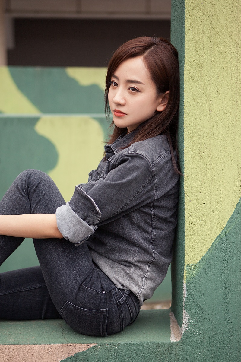  p>杨蓉,1981年6月3日出生于云南省保山市,毕业于 a target="_blank"