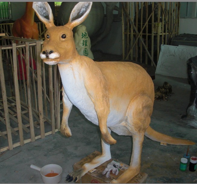  p data-id="gnb25vw6t6">仿真动物利用动物皮毛或特殊材质按照实物