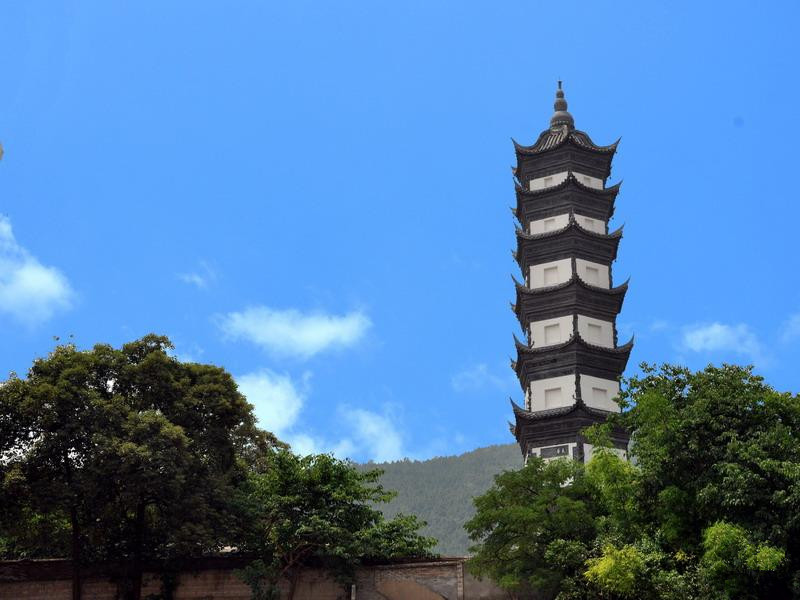  p data-id="gnhe52hlk3">云溪镇是盐亭县政治经济文化中心.