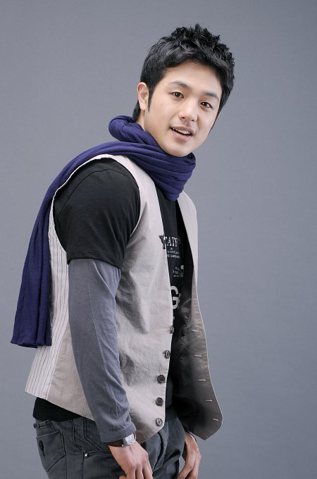  p>李英勋 i>(         ,leeyounghoon) /i>,1982年12月14日出生于