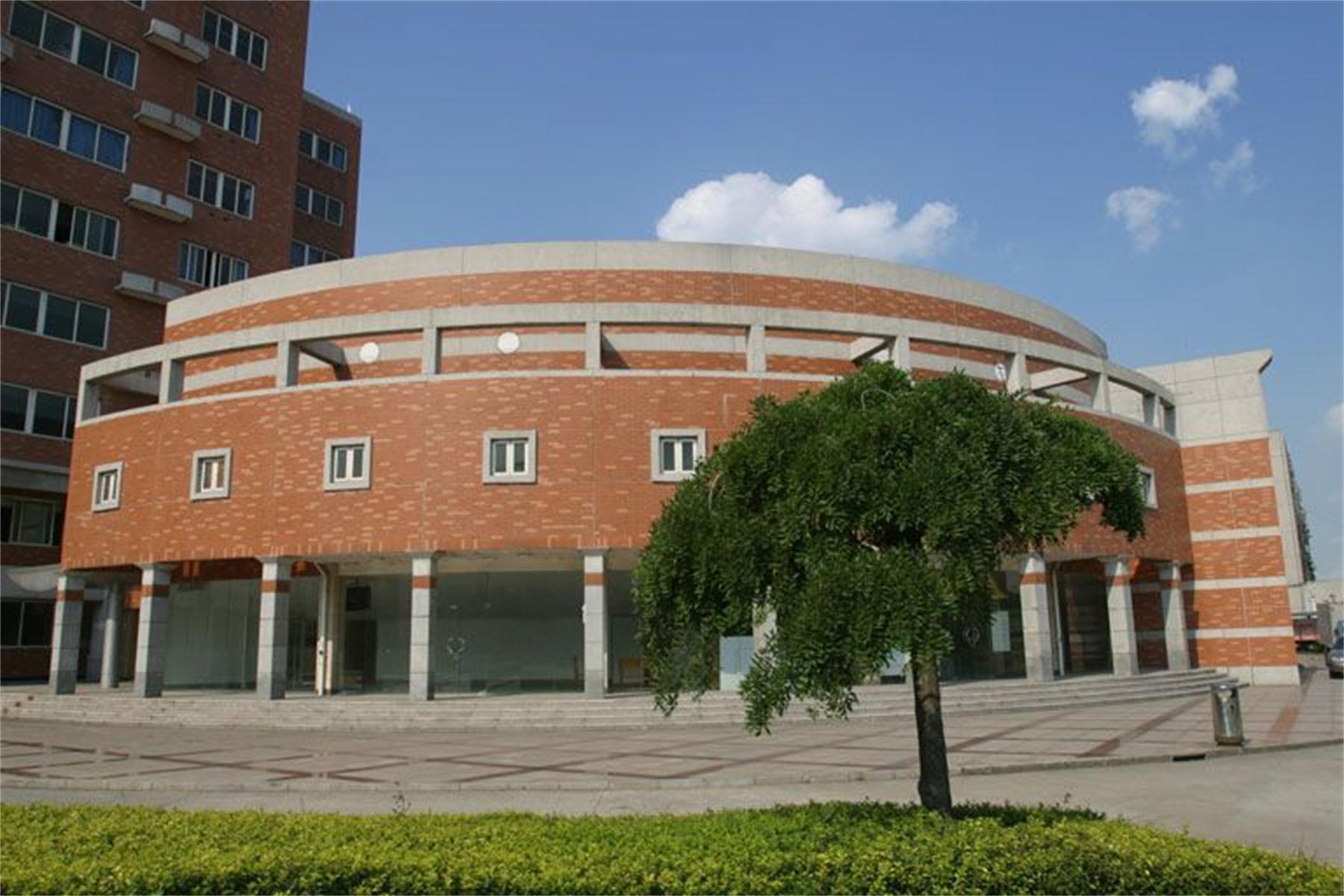  p>同济大学(tongji university)简称"同济",是 a target="_blank"