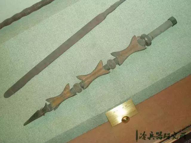 兵器谱|铁鞭还能当枪使？铁鞭在中国古代战场有多重要_百科TA说
