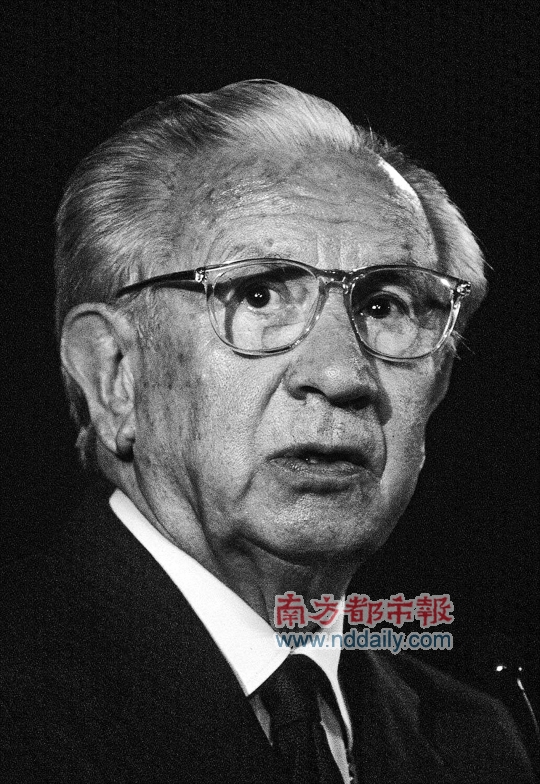 赫尔佐格(maurice herzog),1919年1月15日生于法兰西共和国,夏摩尼市