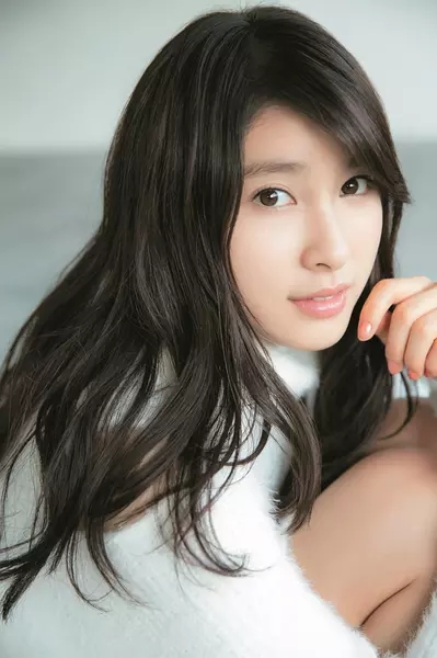  p>土屋太凤 i>(つちや たお,tsuchiya  tao /i>),日本女演员,模特