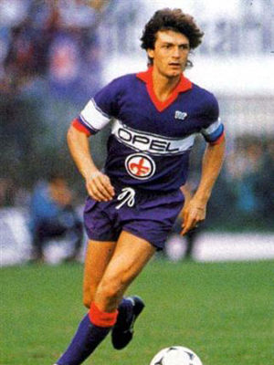 安东尼奥尼,1954年4月1日出生于马斯西亚诺佩鲁贾,马斯西亚诺足球