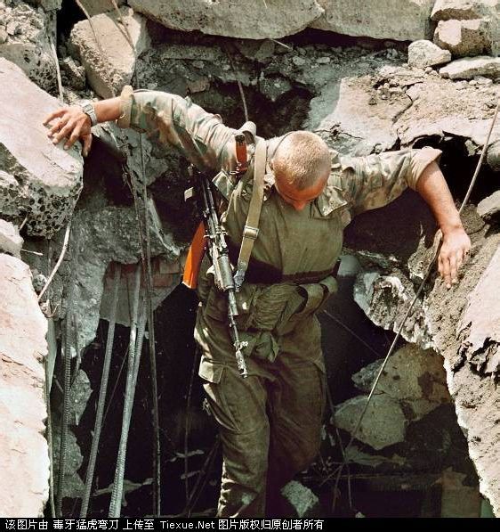  p>格罗兹尼巷战,这是越战以后最残酷最血腥的 a href="#" data-lemma