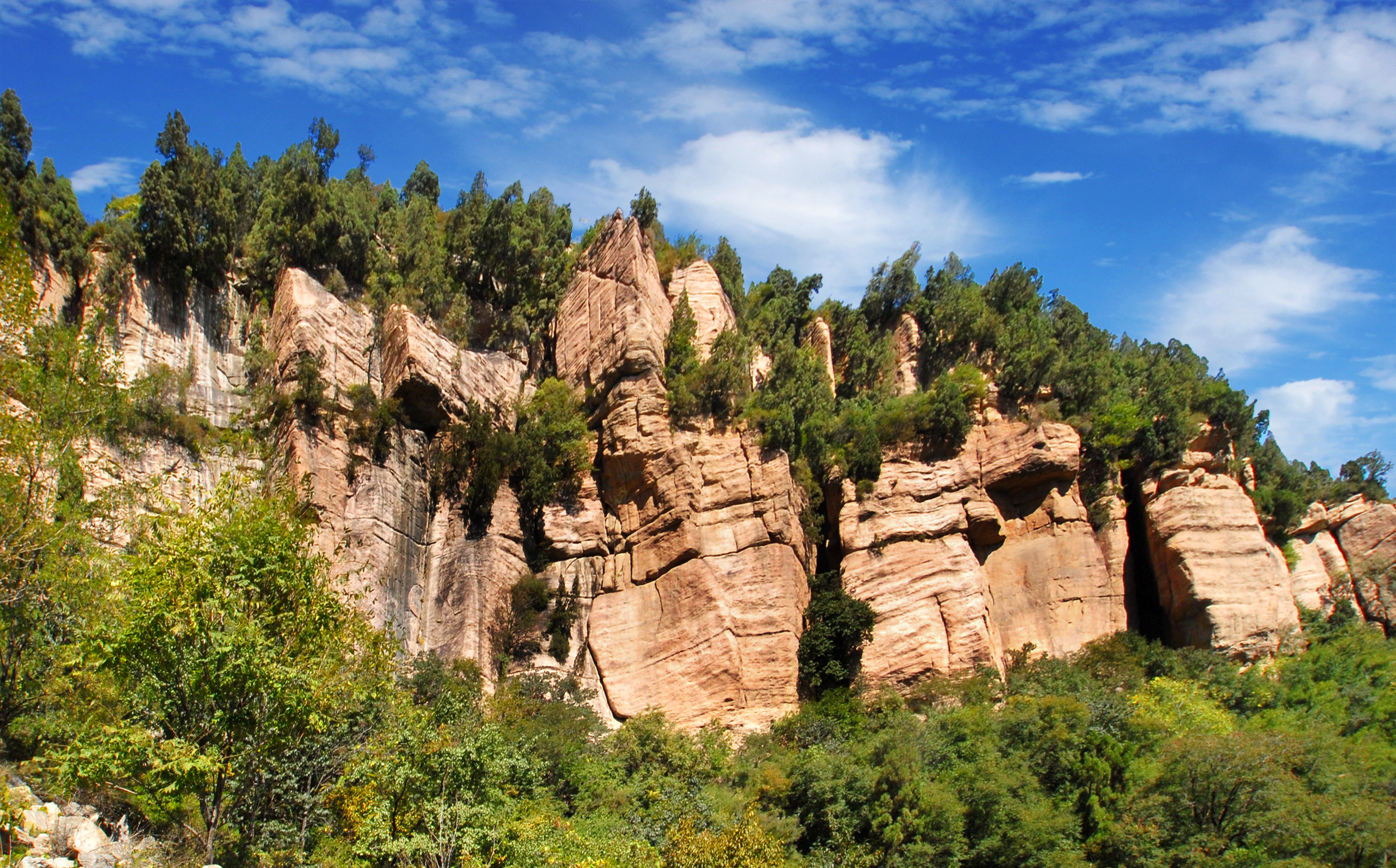  p data-id="gnbs46um3r">王母山景区,是敬业四大旅游区之一.