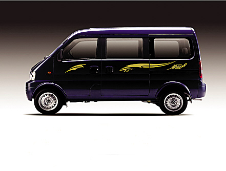  p>微面,是微型面包车的简称,是一种小型的客货两用型小汽车,一般有6