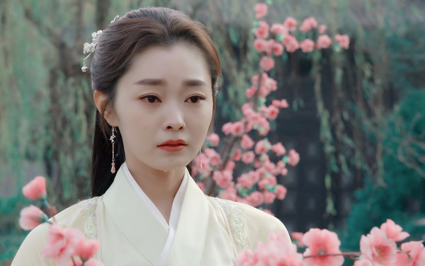 ">橙光游戏 /a>《 a target="_blank" href="/item/遇龙/17067948"