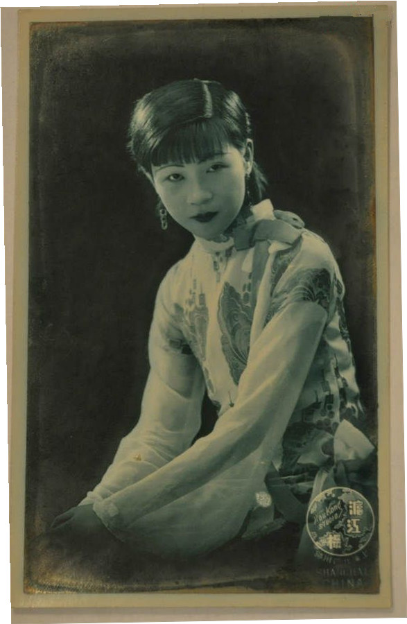  p>阮玲玉(1910年6月3日—1935年3月8日),原名阮凤根,出生于上海市