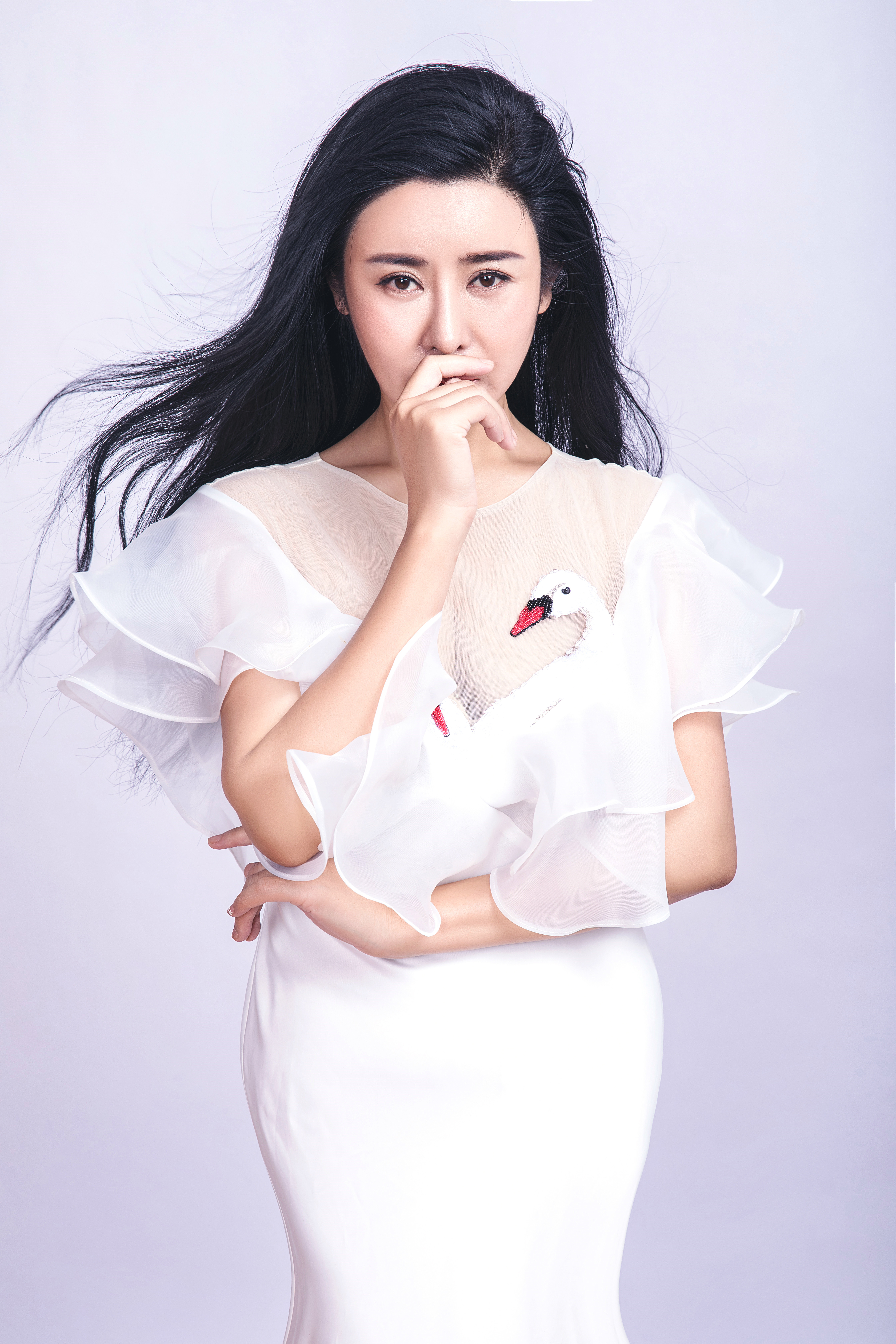  p>肖雨蒙,1982年5月26日出生于山东省临沂市平邑县,中国内地女歌手