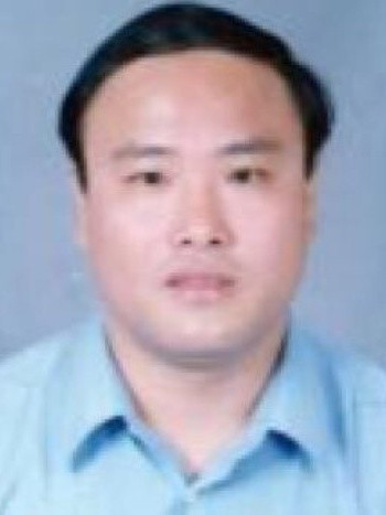  p data-id="gn31514jre">黄天新,1995年毕业于中山大学,现任云浮市