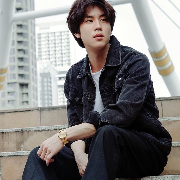  p data-id="gncntleahx">瓦鲁特·查瓦力朱吉翁(prem),1998年3月8日