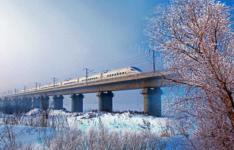  p>京哈高速铁路(beijing-harbin high-speed railway),即京哈高速线