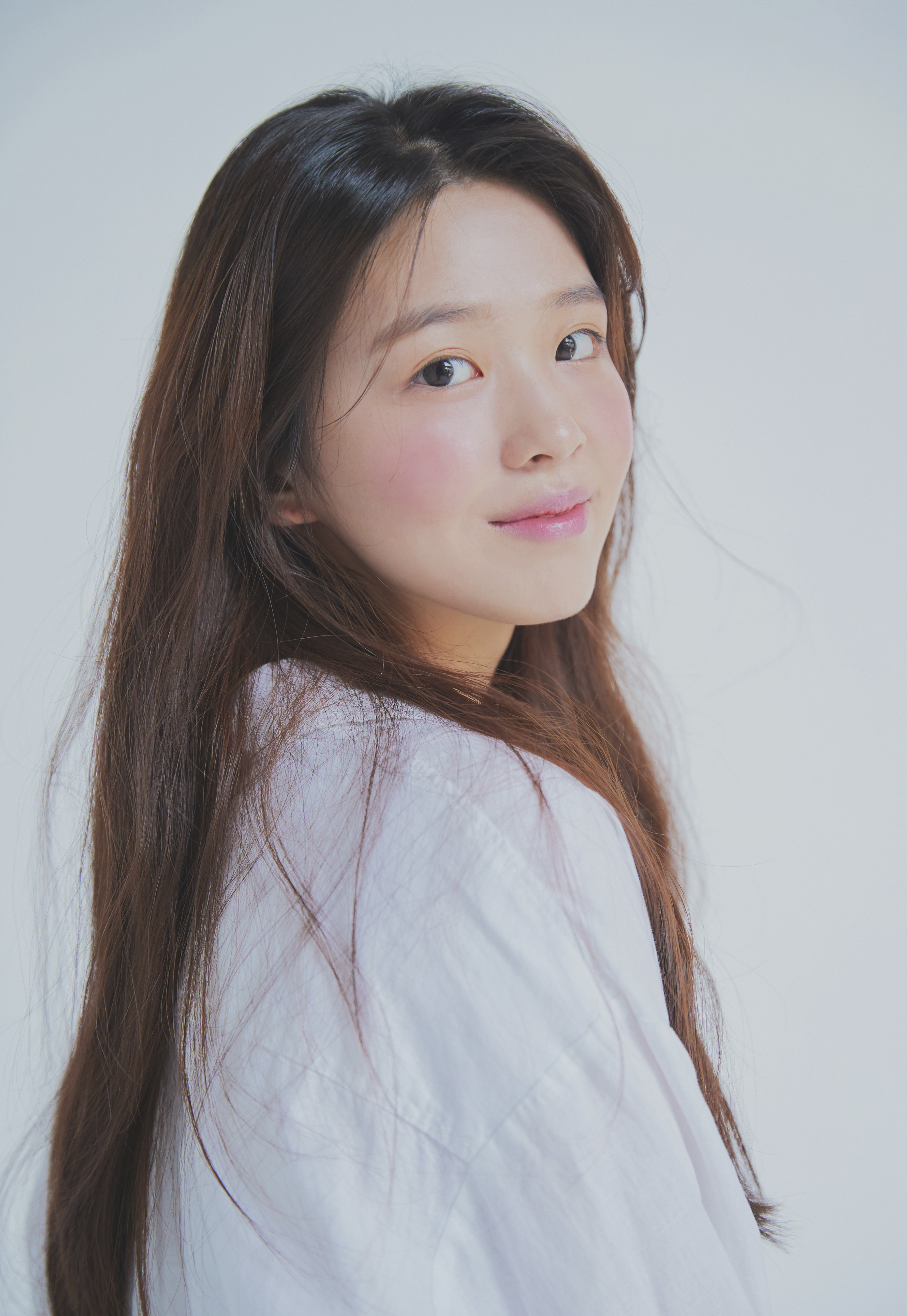  p data-id="gnbrqgliae">金施恩 i>