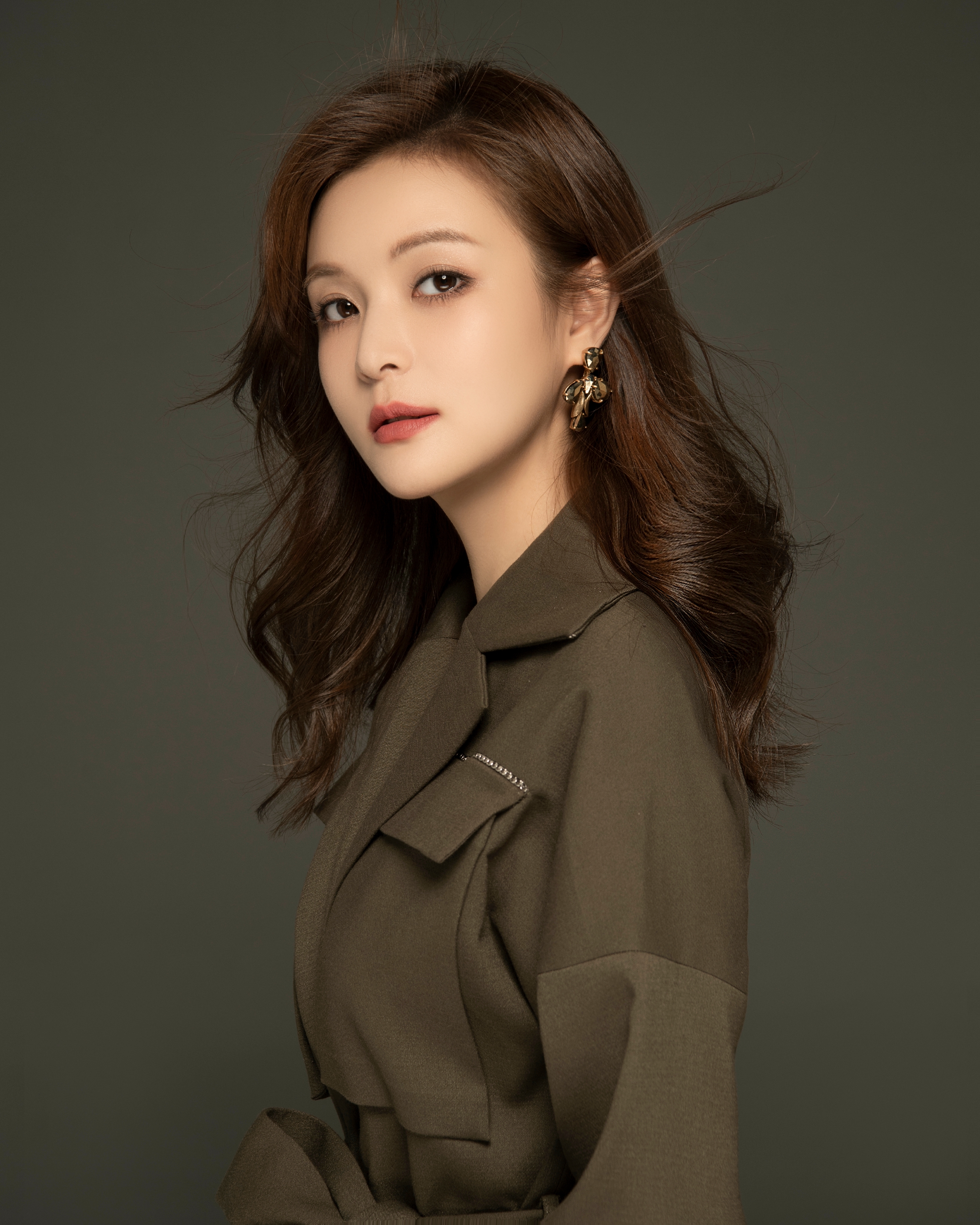  p>夏嫣,中国影视女演员,流行乐歌手.