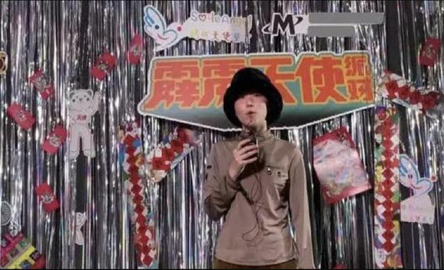 李亚鹏举办新年派对，王菲窦靖童周迅到场支持，这是什么神仙同框_百科TA说