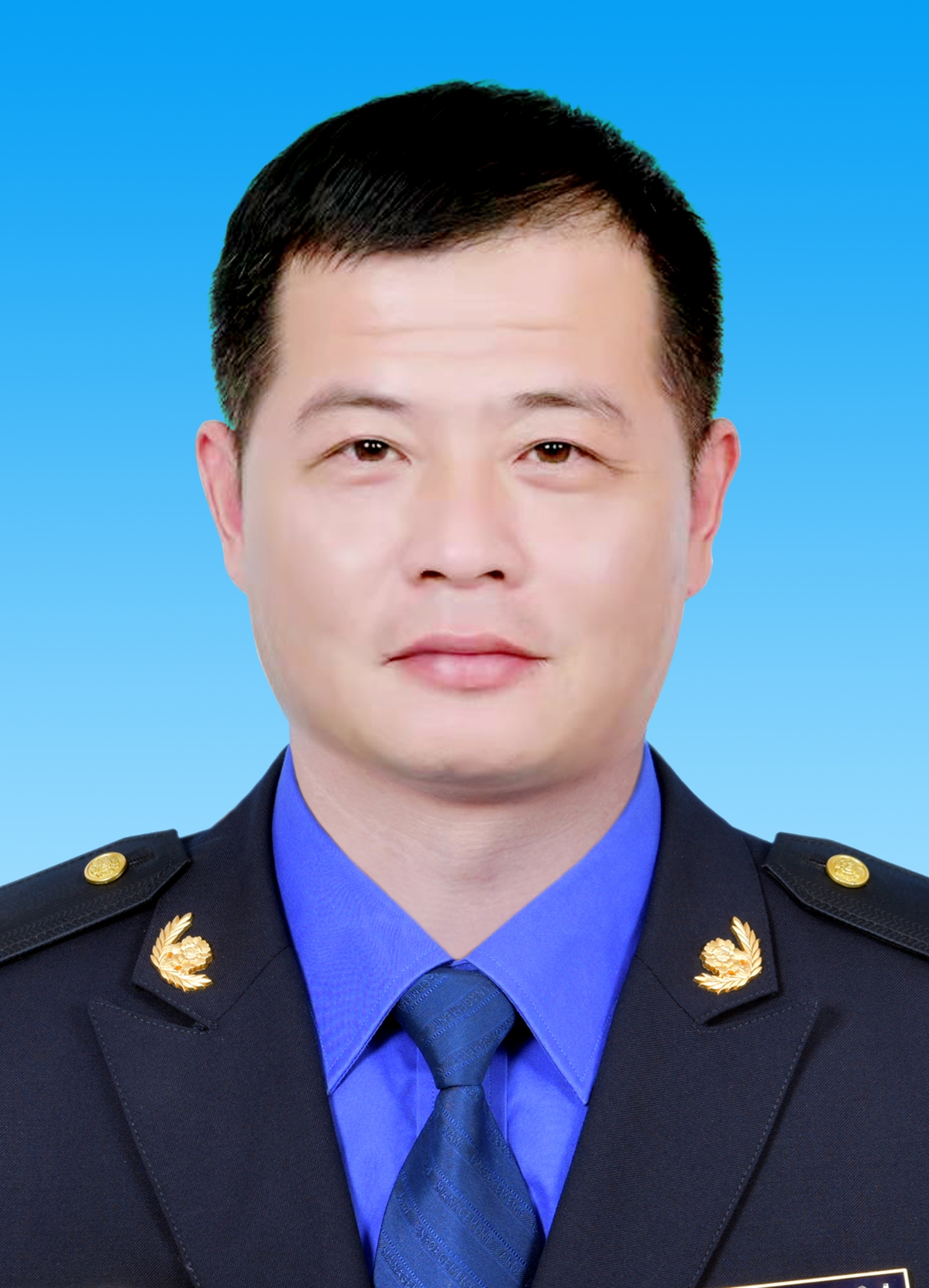 周巍