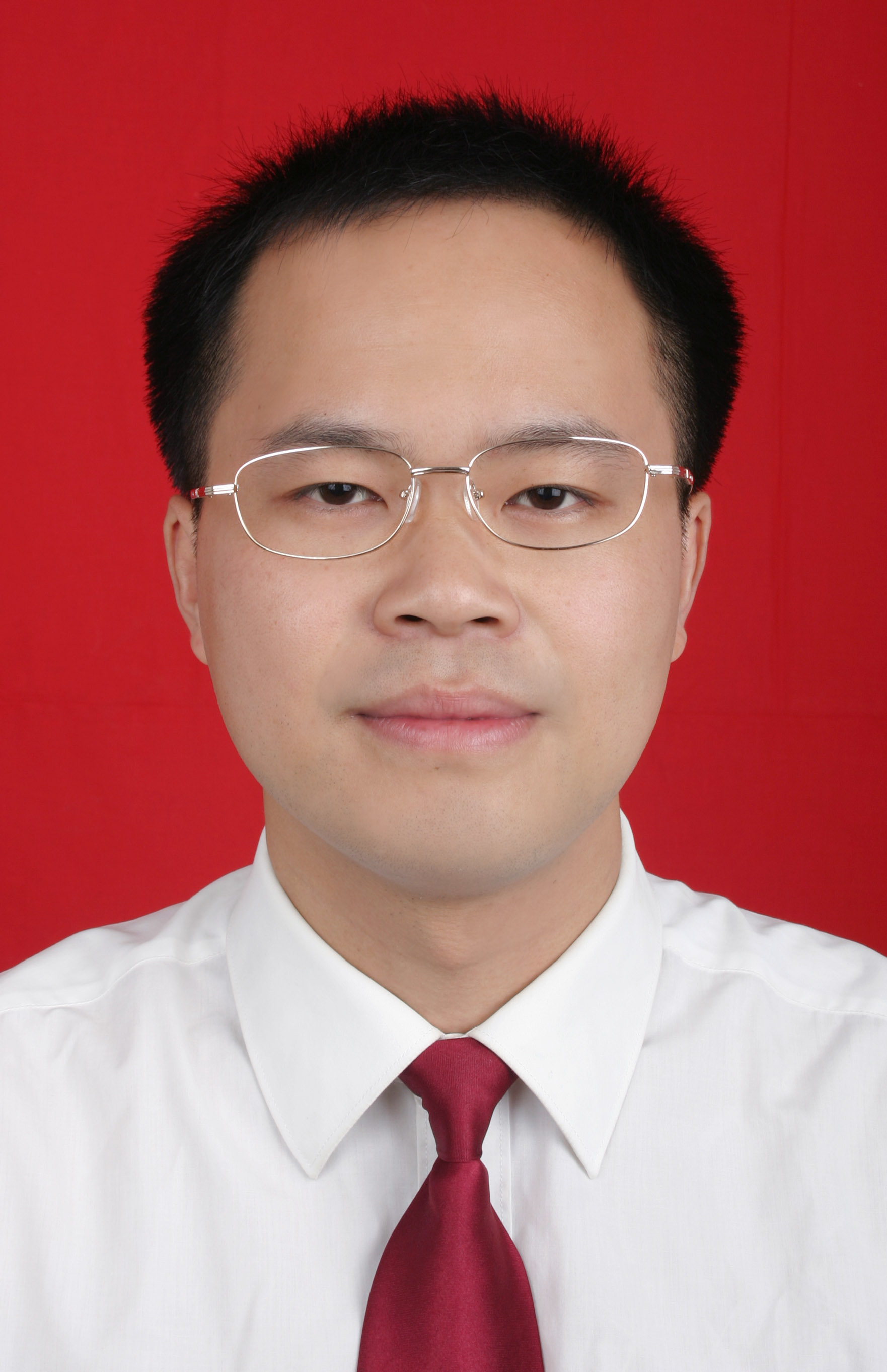  p data-id="suqeawwo9rfh">殷洪江,男,汉族,1981年9月生,市委党校