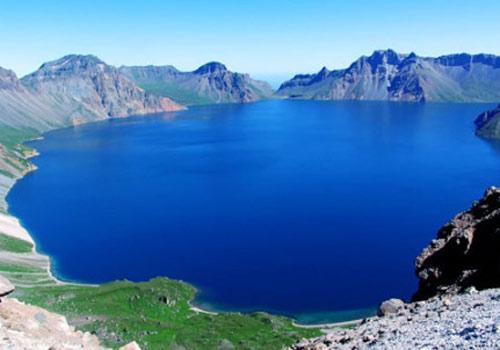  p data-id="gnvey7xg77">水天池旅游区位于位于