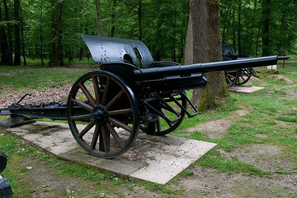 ="68516">第一次世界大战 /a>中使用的野战炮,后来在德军中服役到二战