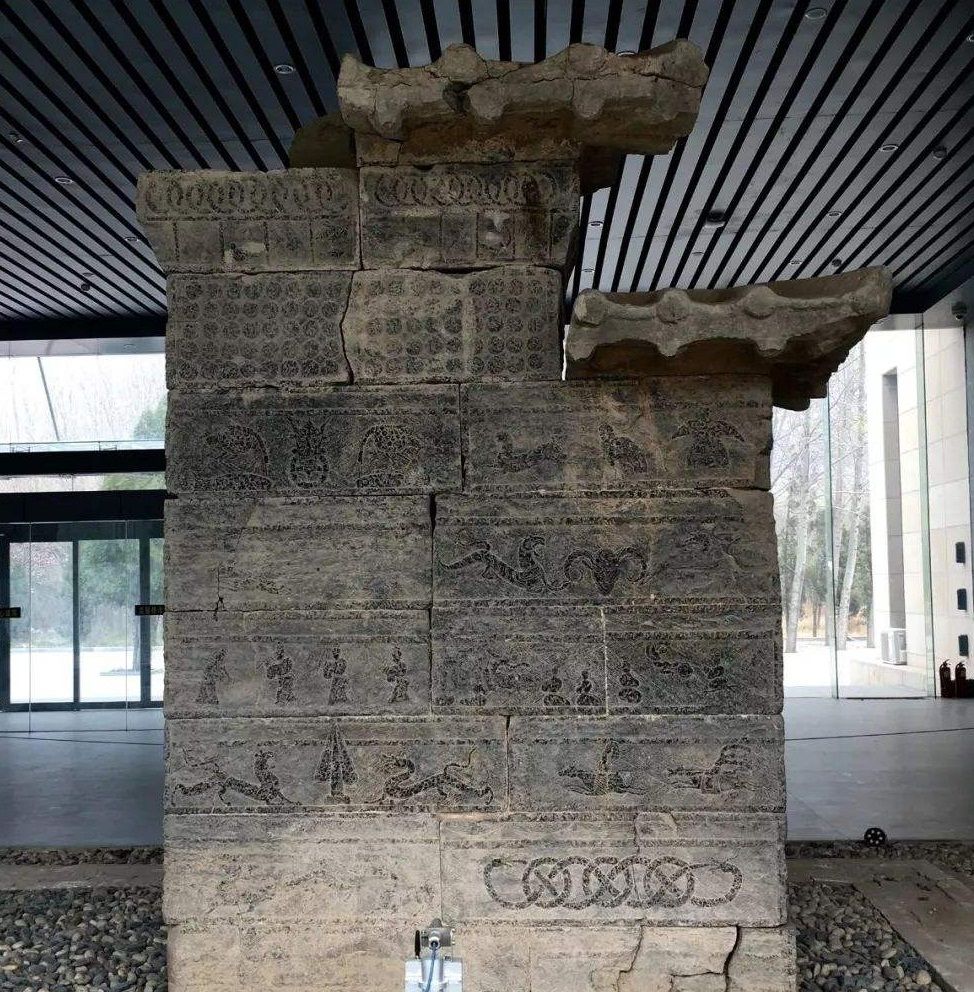  p>少室阙位于河南省郑州市登封市嵩山 a href="#" data-lemmaid="