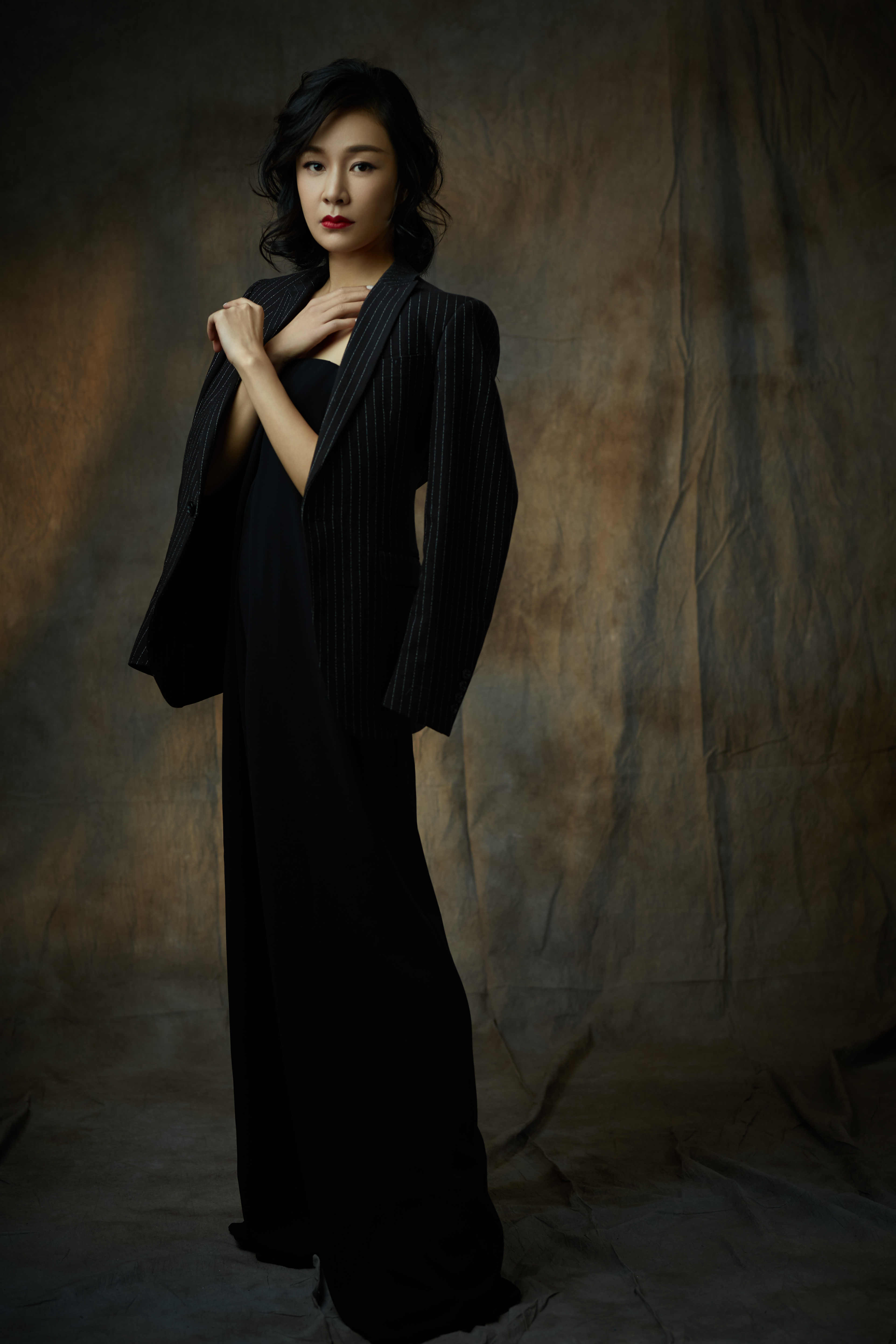  p>胡蓉蓉,中国内地女演员,歌手,毕业于 a target="_blank" href="