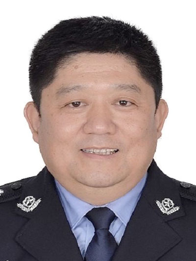  p data-id="gnayb30w3d">权小虎,男,汉族,1971