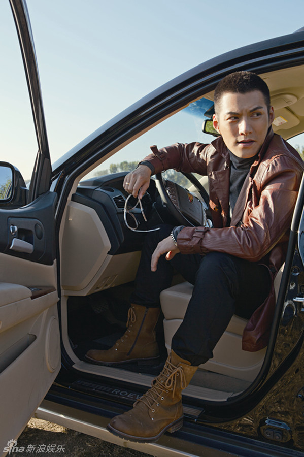  p>严宽(2014年正式改名 a>严屹宽 /a>),1979年1月24日出生于 a>上海 