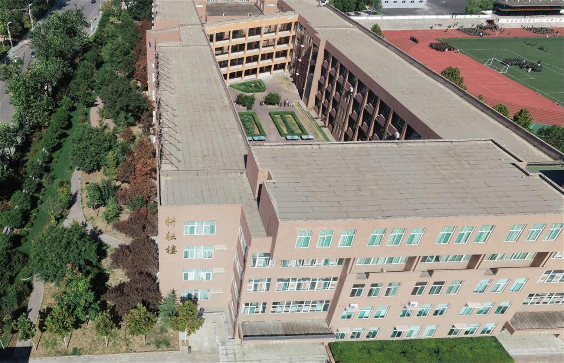  p>临汾同盛中学是一所全日制综合性民办中学,位于山西省临汾市. /p>