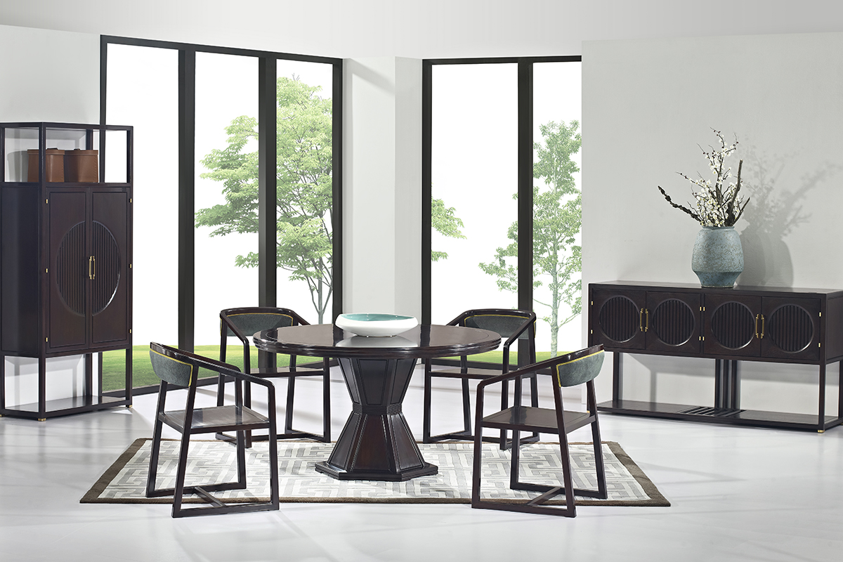 ">蕴涵 /a>中国文化,却用现代的手法和技术来表达的一种家具风格