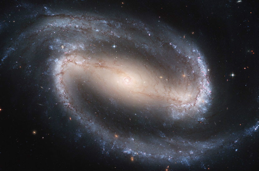 ">波江座 /a>的一个 a href="#" data-lemmaid="649583">棒旋星系 /a>