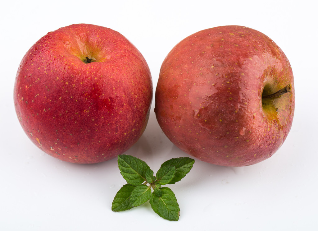  p>苹果是 a target="_blank" href="/item/蔷薇科">蔷薇科 /a> a