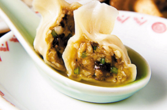 鲍鱼鸡粒饺