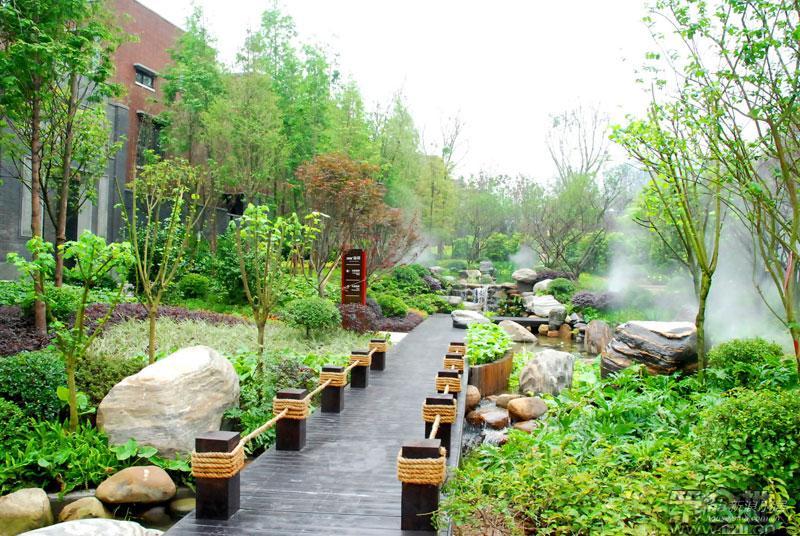  p>万科渝园,是重庆万科房地产开发有限公司在重庆开发的第一个纯别墅